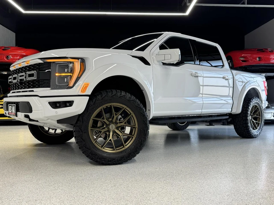 2023 Ford F-150 Raptor 14th Gen - Image 2 of 31