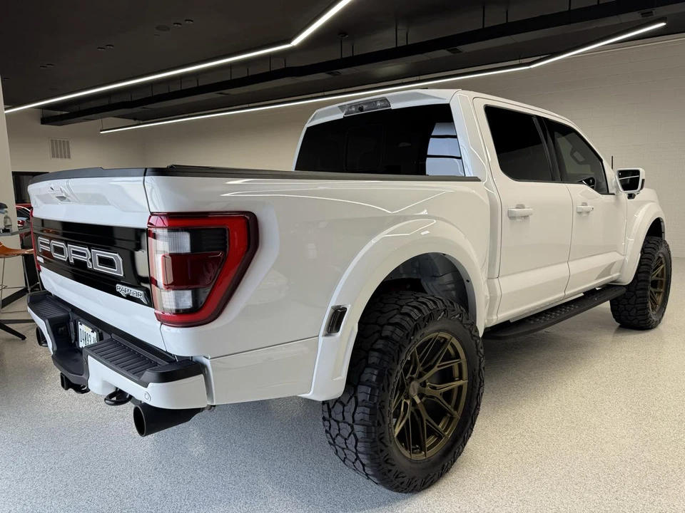 2023 Ford F-150 Raptor 14th Gen - Image 14 of 31