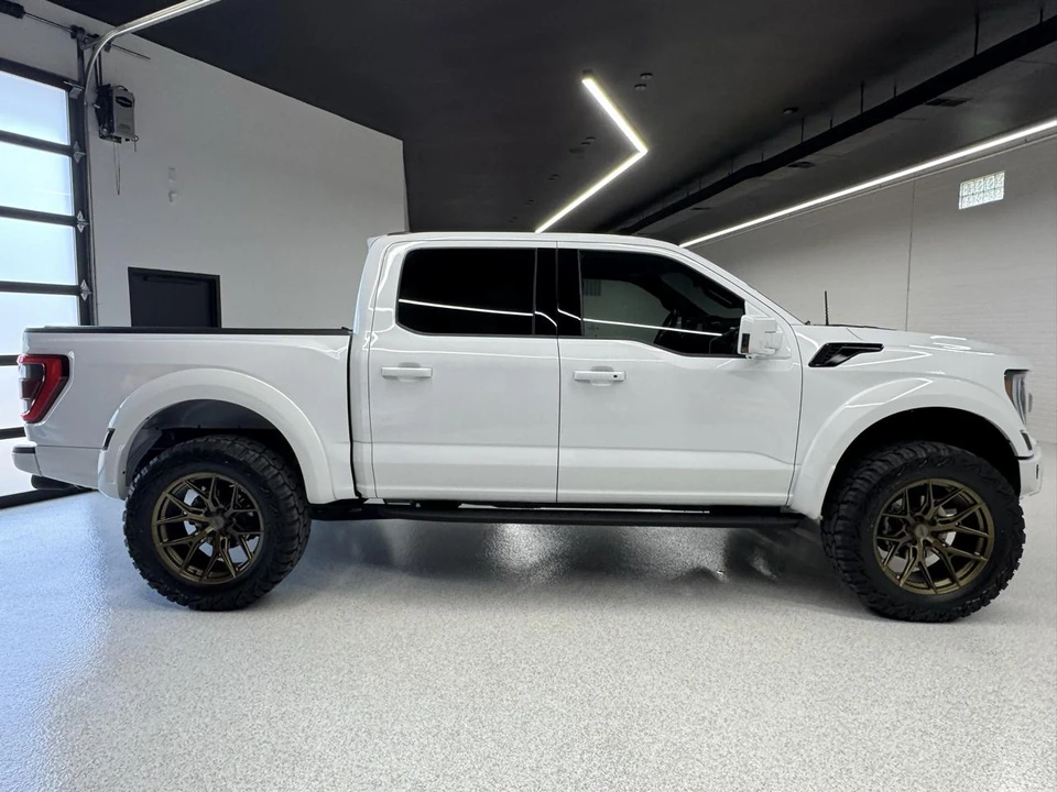 2023 Ford F-150 Raptor 14th Gen - Image 17 of 31