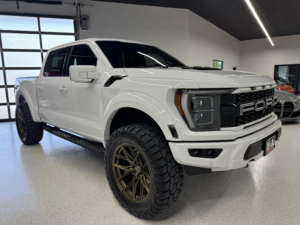 2023 Ford F-150 Raptor 14th Gen - Image 19 of 31