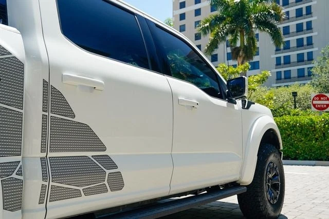 2023 Ford F-150 Raptor 14th Gen - Image 28 of 31