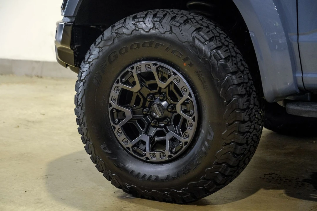 2023 Ford F-150 Raptor 14th Gen - Image 11 of 12