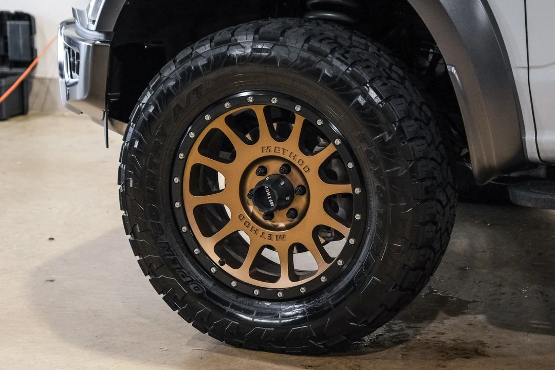 2023 Ford F-150 Raptor 14th Gen - Image 9 of 12