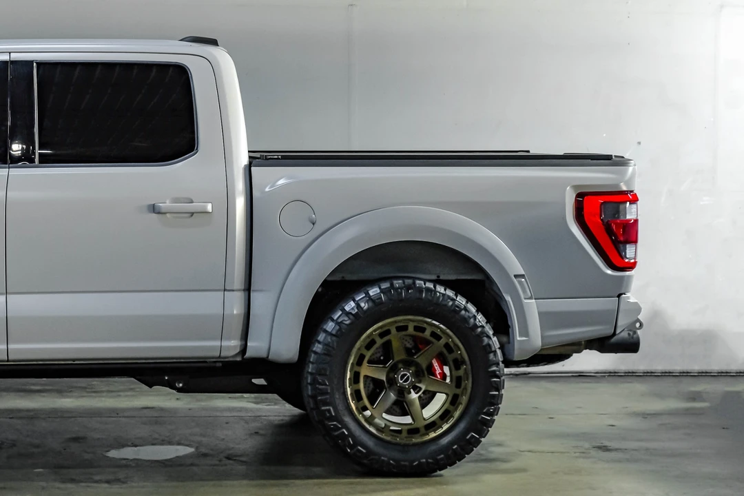 2023 Ford F-150 Raptor 14th Gen - Image 19 of 31