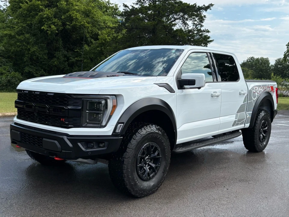 2023 Ford F-150 Raptor 14th Gen - Image 2 of 31