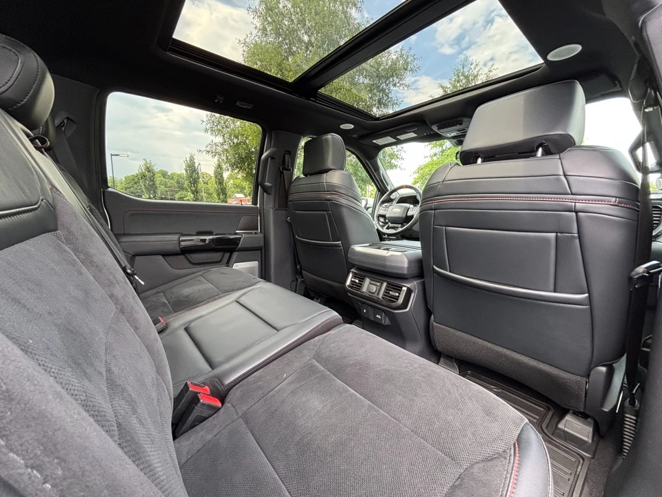 2023 Ford F-150 Raptor 14th Gen - Image 18 of 31