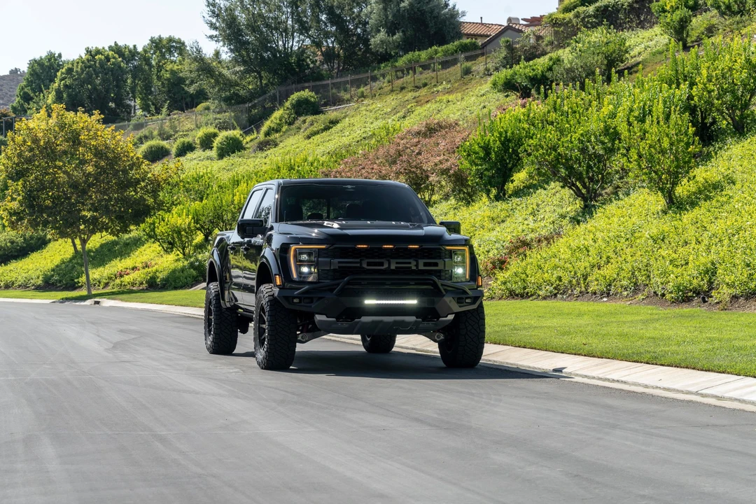 2023 Ford F-150 Raptor 14th Gen - Image 19 of 31