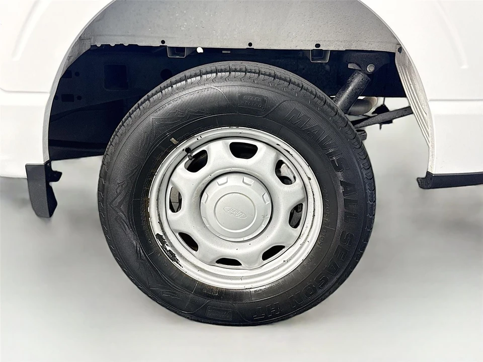 2023 Ford - Image 27 of 31