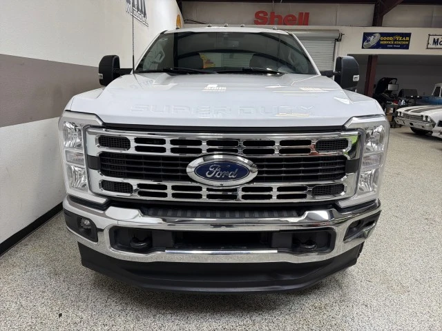 2023 Ford Super Duty 5th Gen - Image 2 of 21