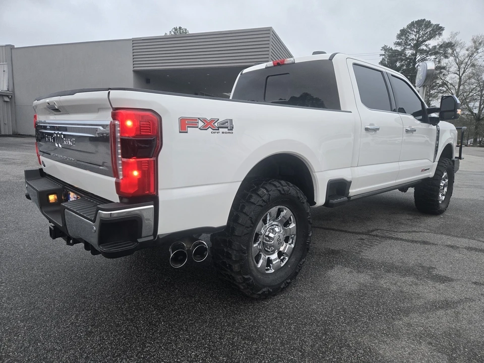 2023 Ford Super Duty 5th Gen - Image 7 of 10