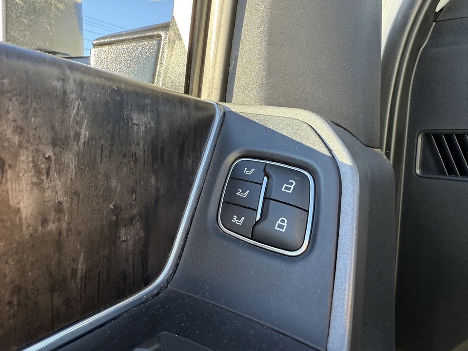 2023 Ford Super Duty 5th Gen - Image 15 of 21