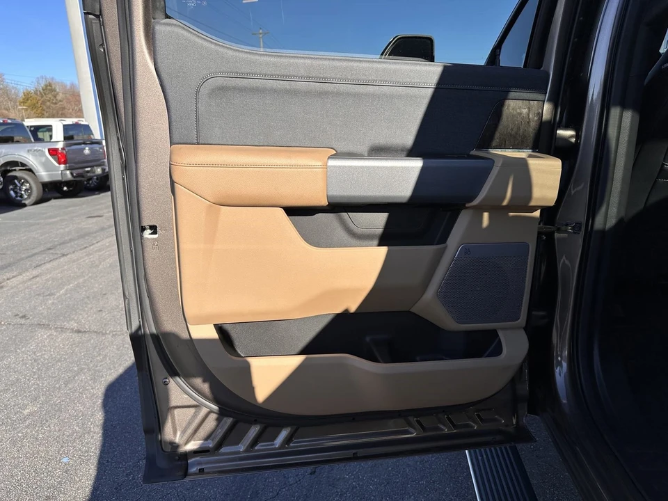 2023 Ford Super Duty 5th Gen - Image 13 of 21