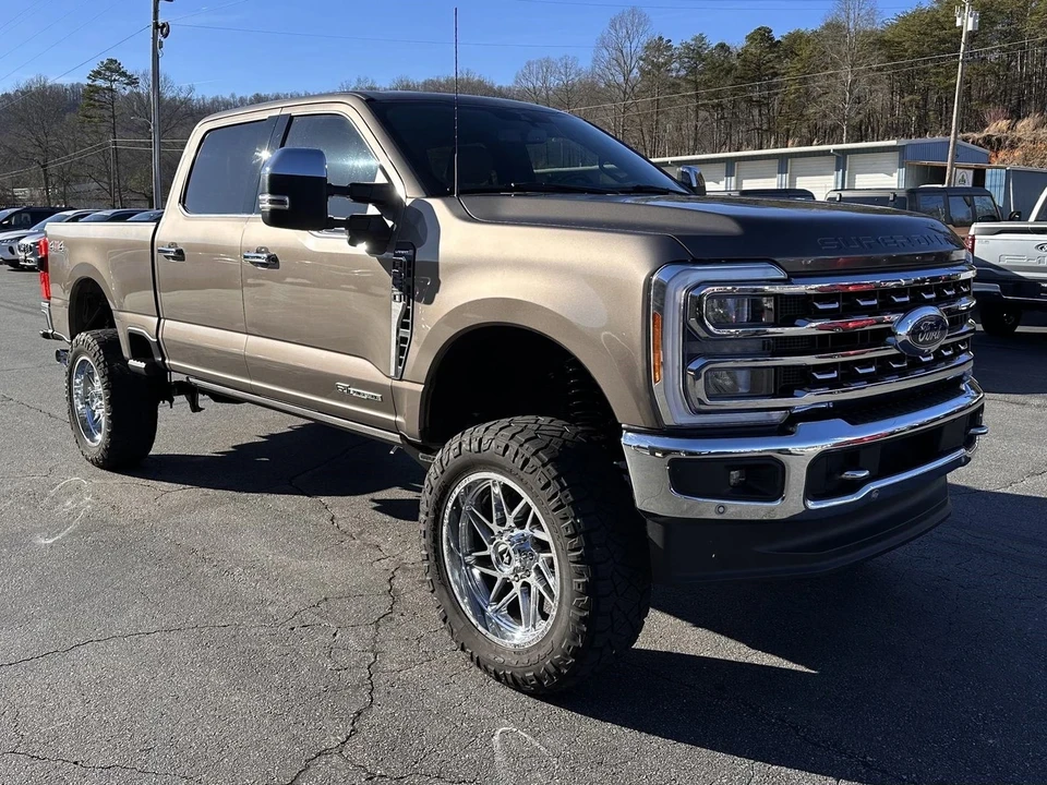 2023 Ford Super Duty 5th Gen - Image 4 of 12