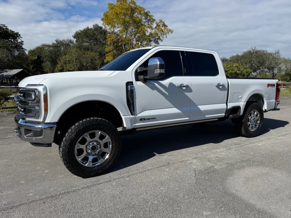 2023 Ford Super Duty 5th Gen - Image 15 of 21