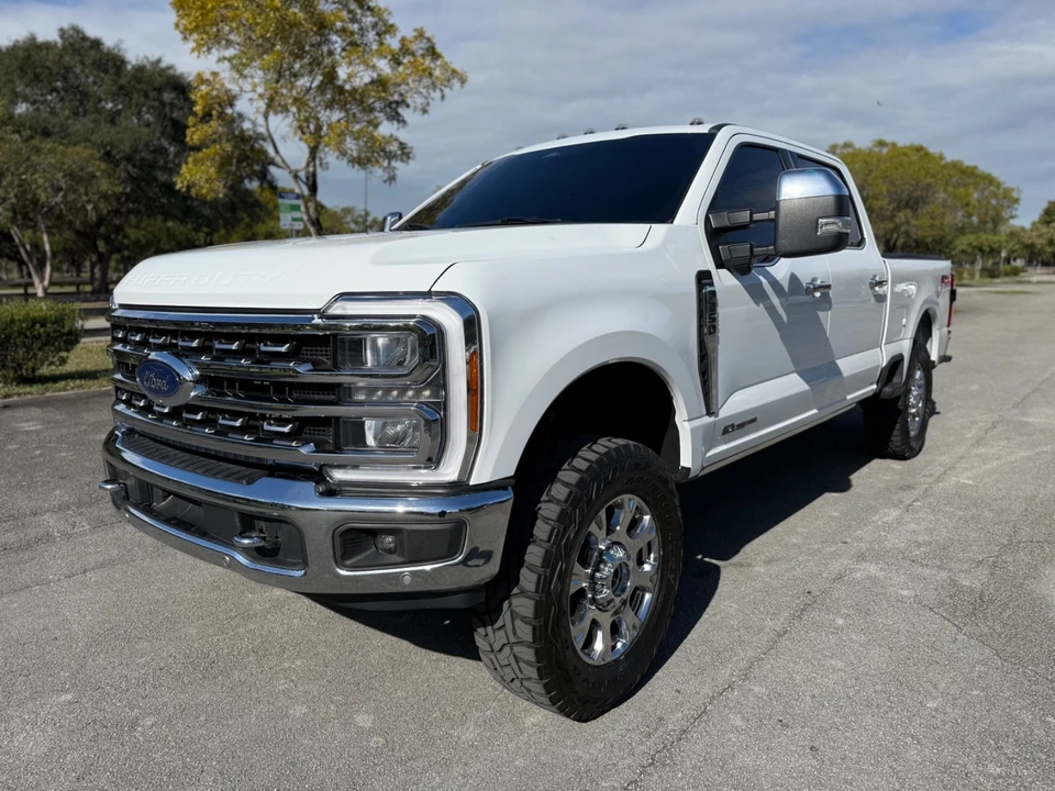 2023 Ford Super Duty 5th Gen - Image 16 of 21