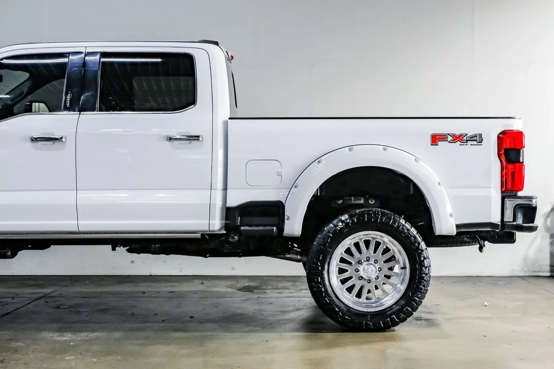 2023 Ford Super Duty 5th Gen - Image 17 of 21