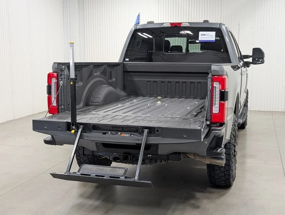 2023 Ford Super Duty 5th Gen - Image 27 of 31