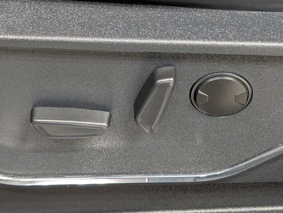 2023 Ford Super Duty 5th Gen - Image 16 of 31