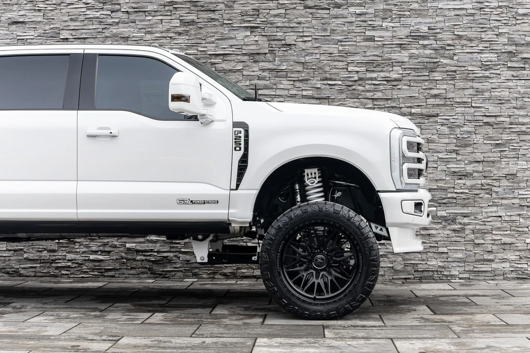 2023 Ford Super Duty 5th Gen - Image 17 of 21
