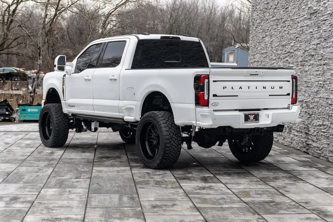 2023 Ford Super Duty 5th Gen - Image 16 of 21