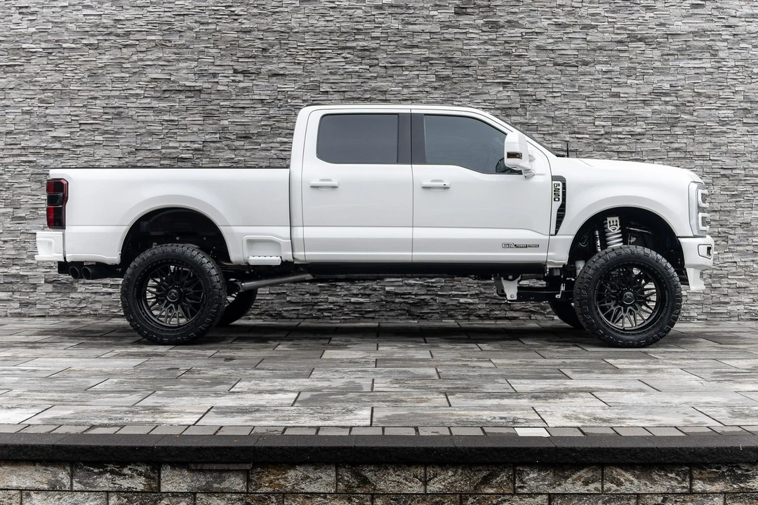 2023 Ford Super Duty 5th Gen - Image 18 of 21