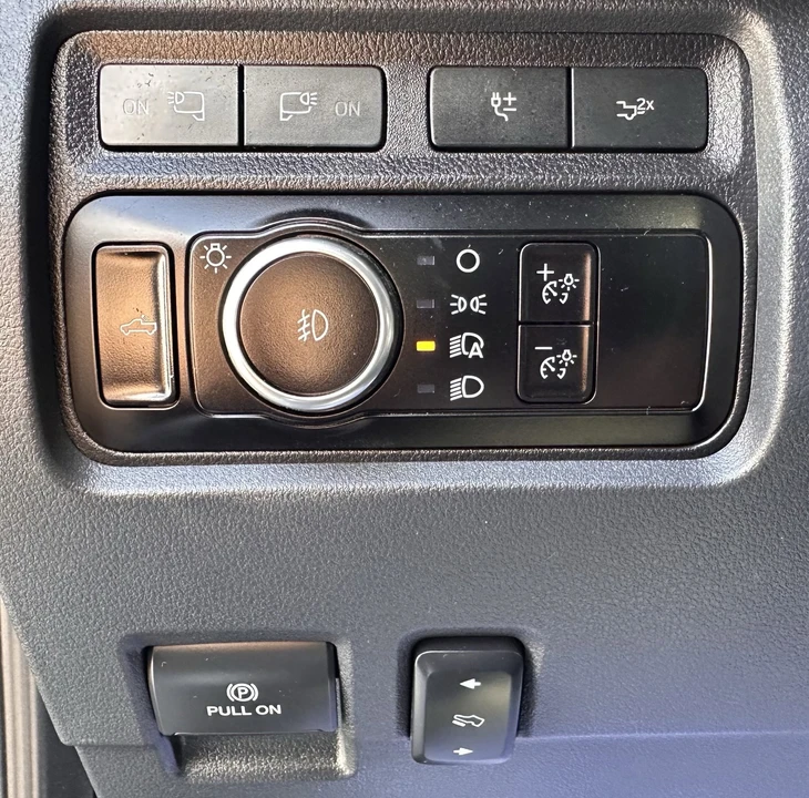 2023 Ford Super Duty 5th Gen - Image 19 of 31