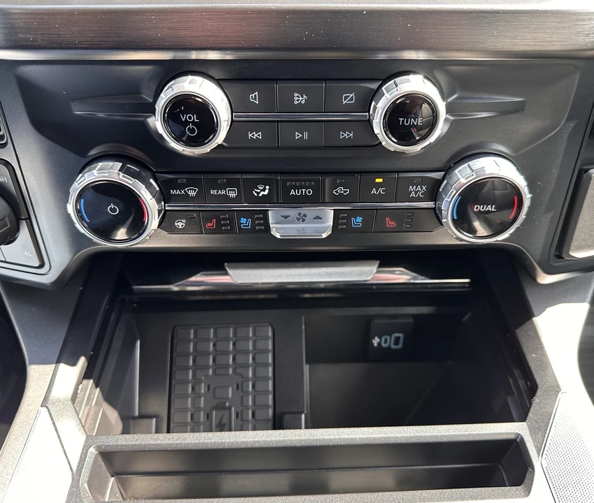 2023 Ford Super Duty 5th Gen - Image 28 of 31