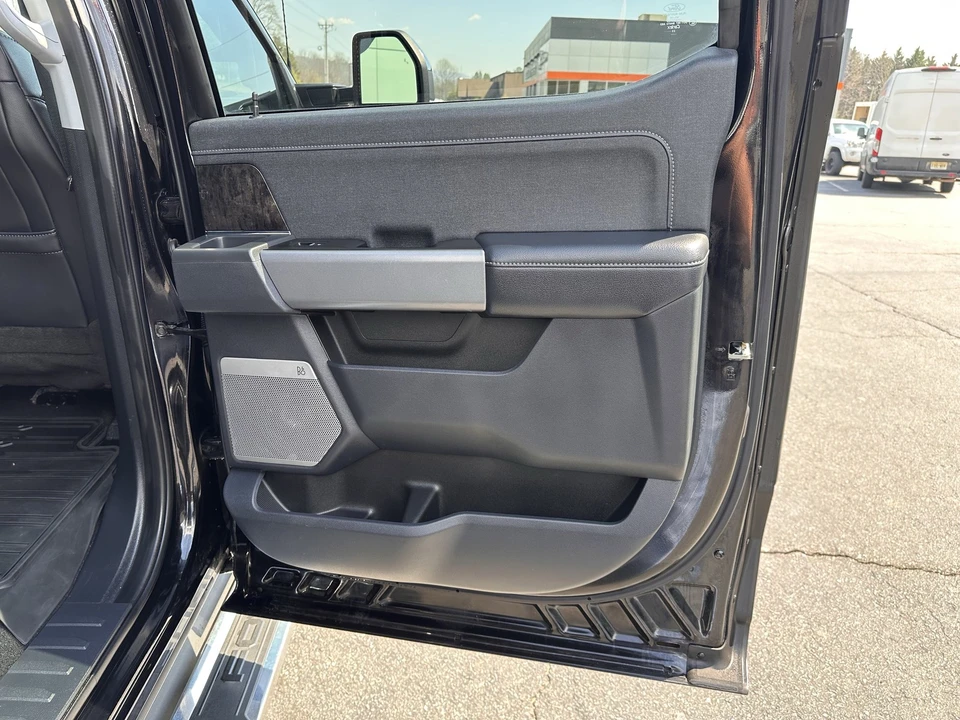2023 Ford Super Duty 5th Gen - Image 16 of 31