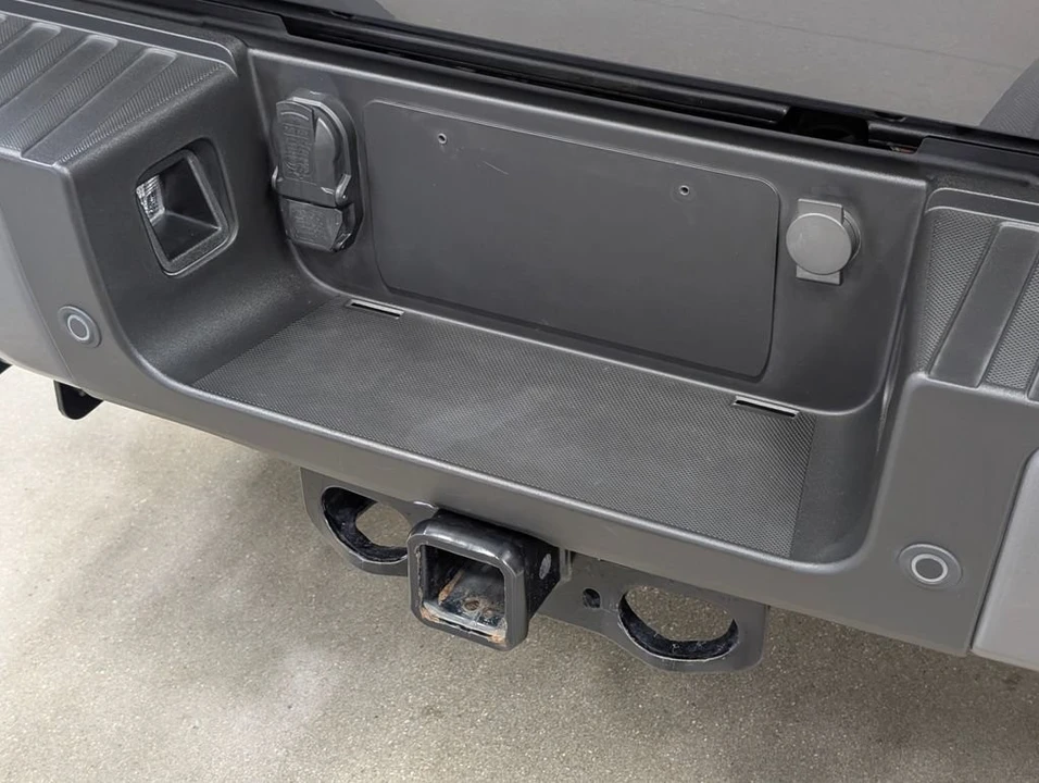 2023 Ford Super Duty 5th Gen - Image 29 of 31