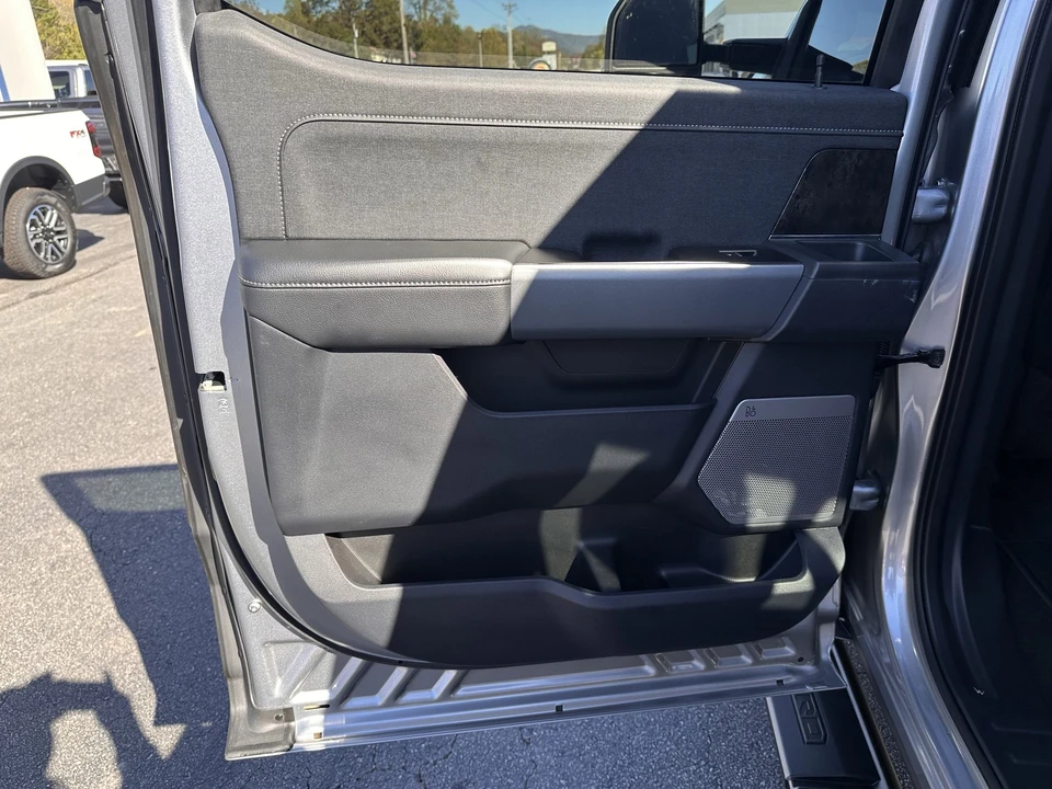 2023 Ford Super Duty 5th Gen - Image 12 of 21