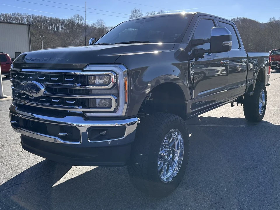 2023 Ford Super Duty 5th Gen - Image 2 of 12