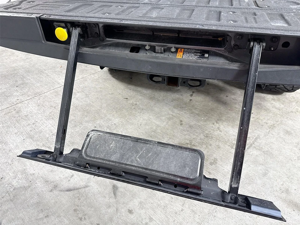 2023 Ford Super Duty 5th Gen - Image 24 of 31
