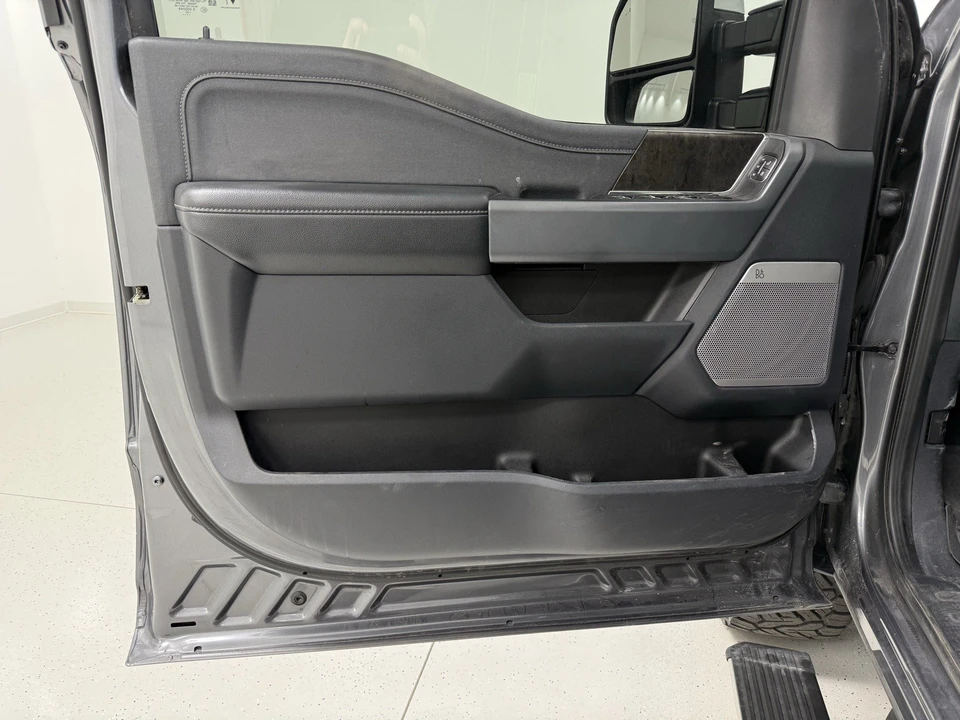 2023 Ford Super Duty 5th Gen - Image 14 of 21