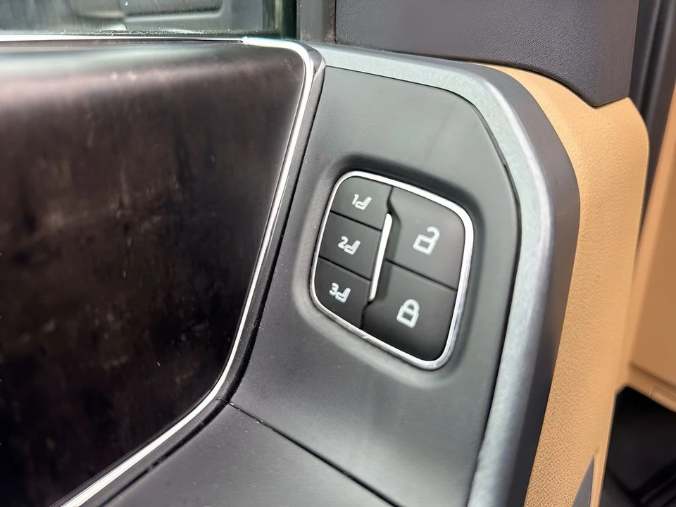 2023 Ford Super Duty 5th Gen - Image 11 of 21