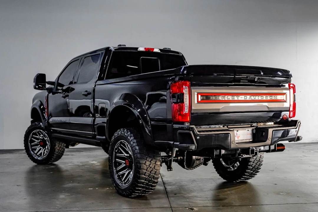 2023 Ford Super Duty 5th Gen - Image 17 of 21