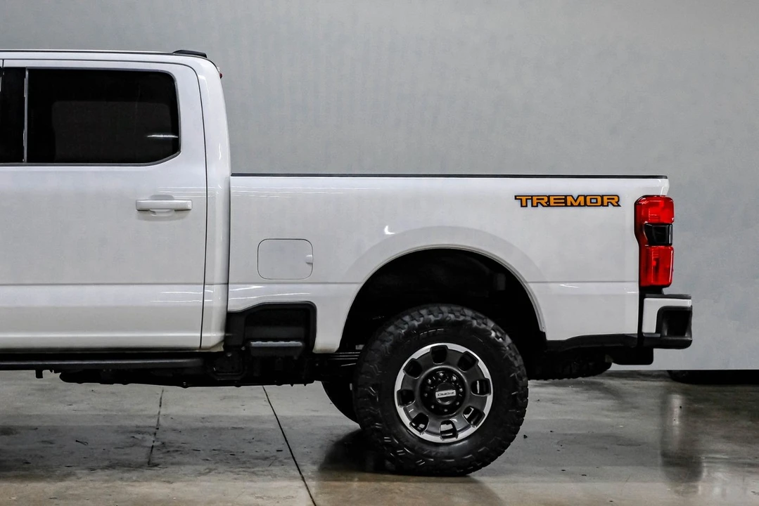 2023 Ford Super Duty 5th Gen - Image 19 of 21