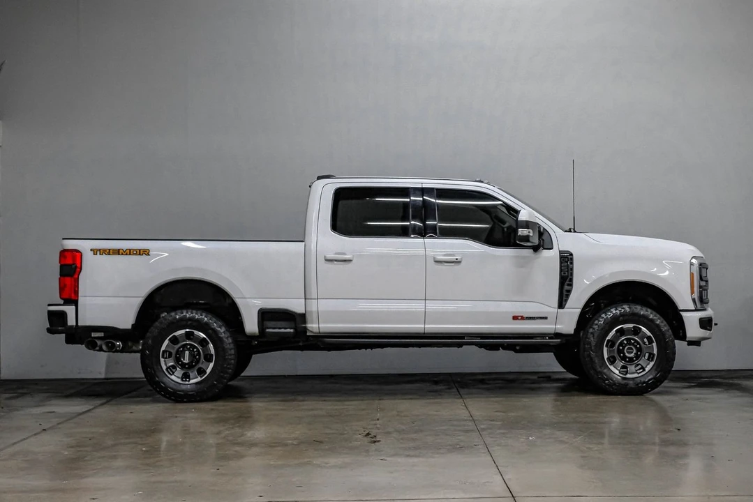 2023 Ford Super Duty 5th Gen - Image 11 of 21