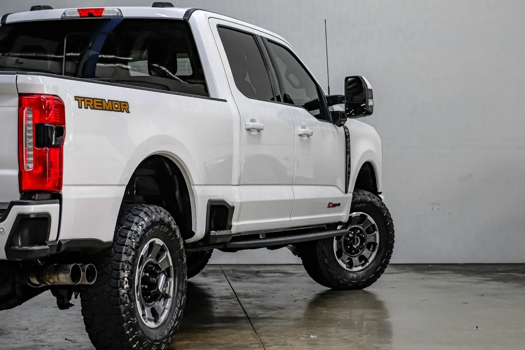 2023 Ford Super Duty 5th Gen - Image 14 of 21