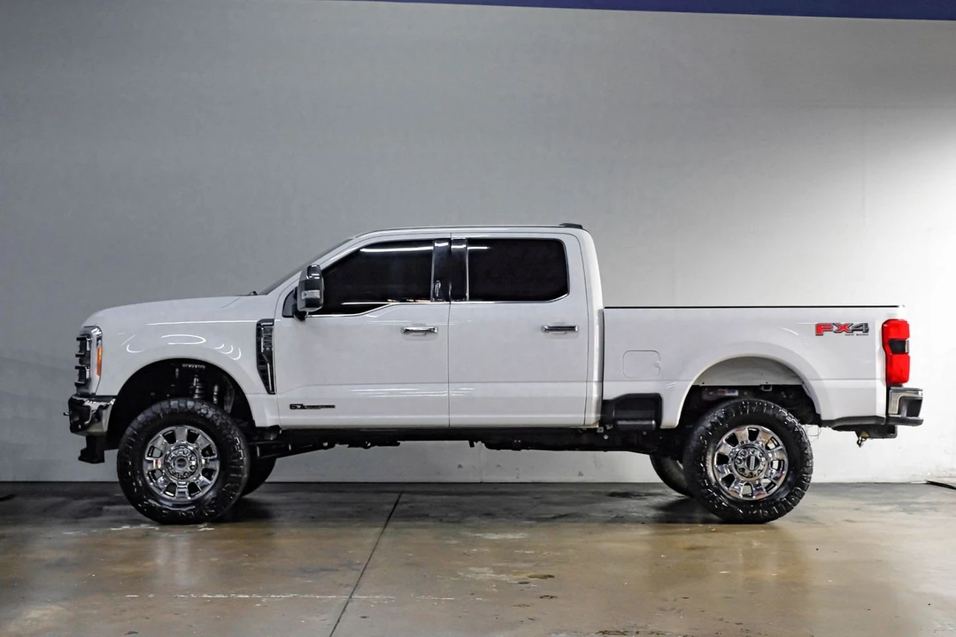 2023 Ford Super Duty 5th Gen - Image 17 of 21