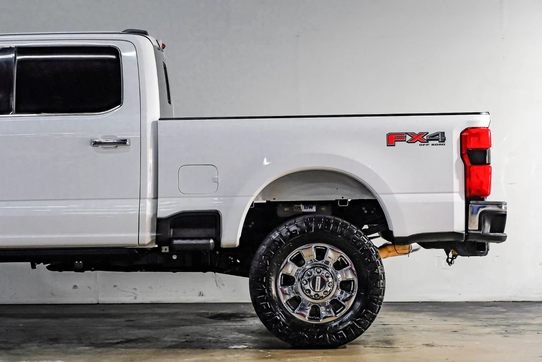 2023 Ford Super Duty 5th Gen - Image 19 of 21