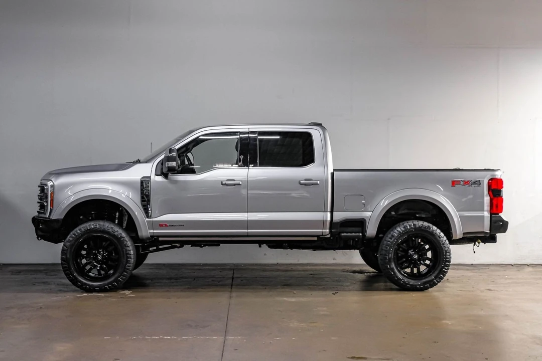 2023 Ford Super Duty 5th Gen - Image 16 of 31