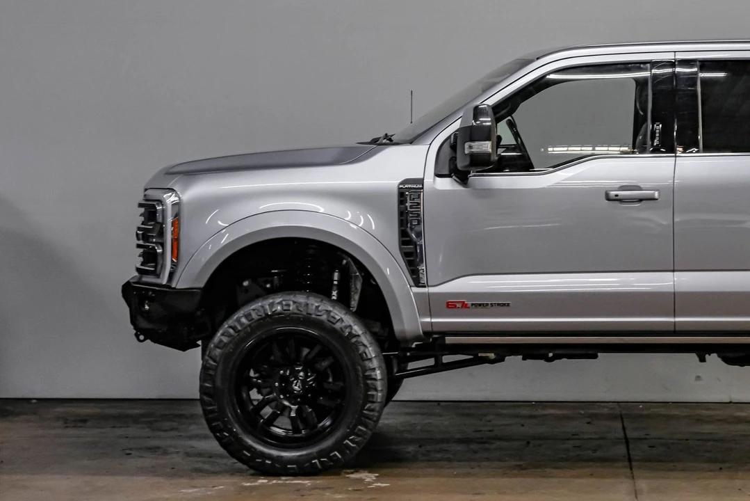 2023 Ford Super Duty 5th Gen - Image 17 of 31