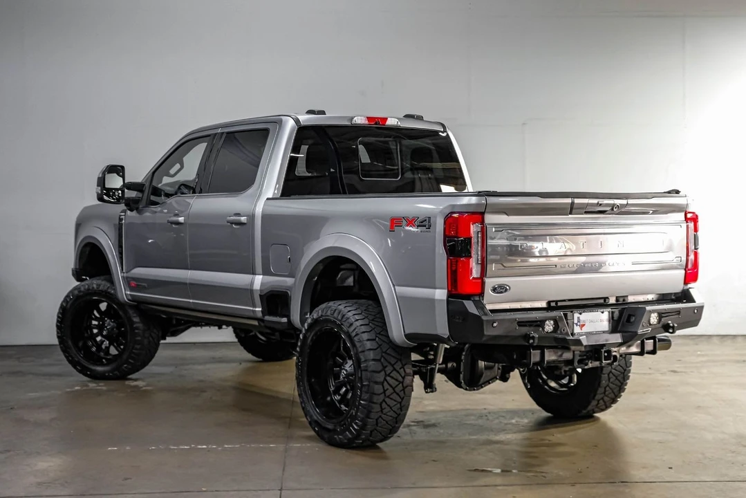 2023 Ford Super Duty 5th Gen - Image 15 of 31
