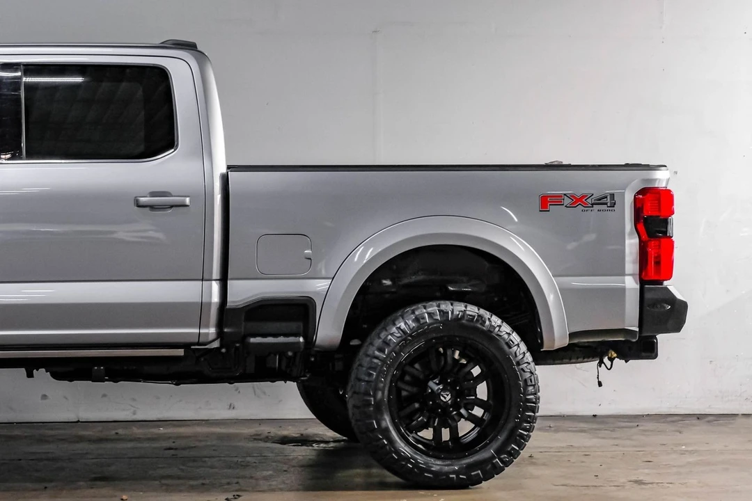 2023 Ford Super Duty 5th Gen - Image 18 of 31