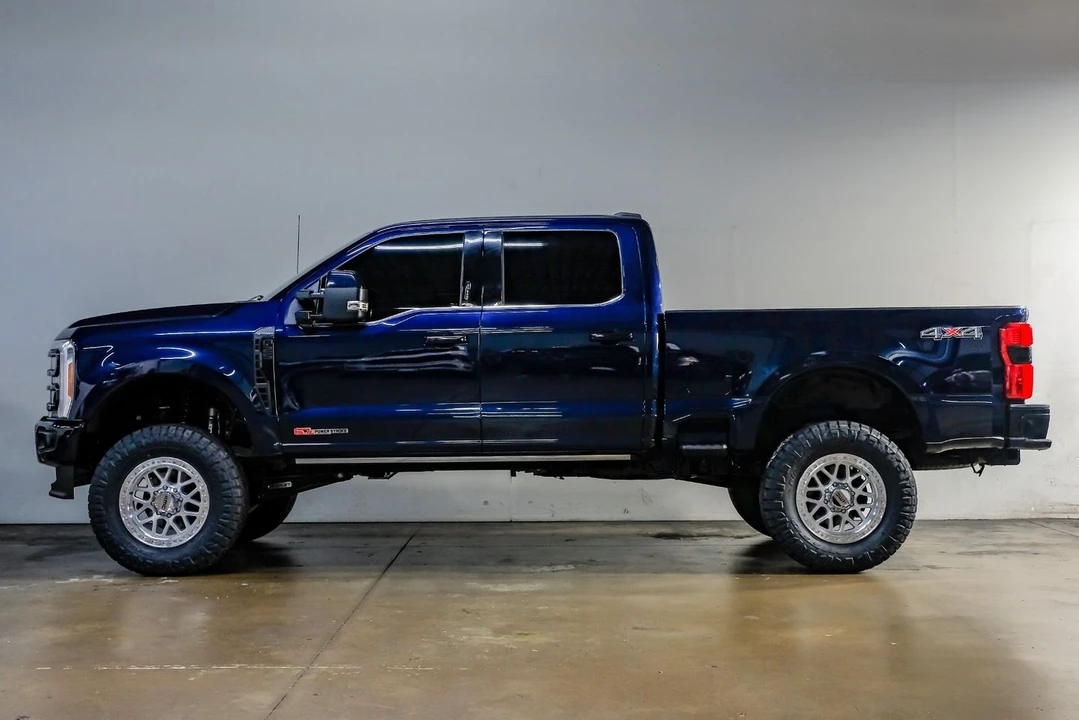 2023 Ford Super Duty 5th Gen - Image 16 of 21