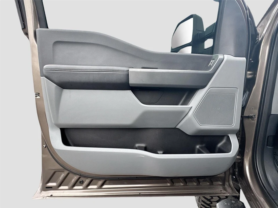 2023 Ford Super Duty 5th Gen - Image 17 of 21