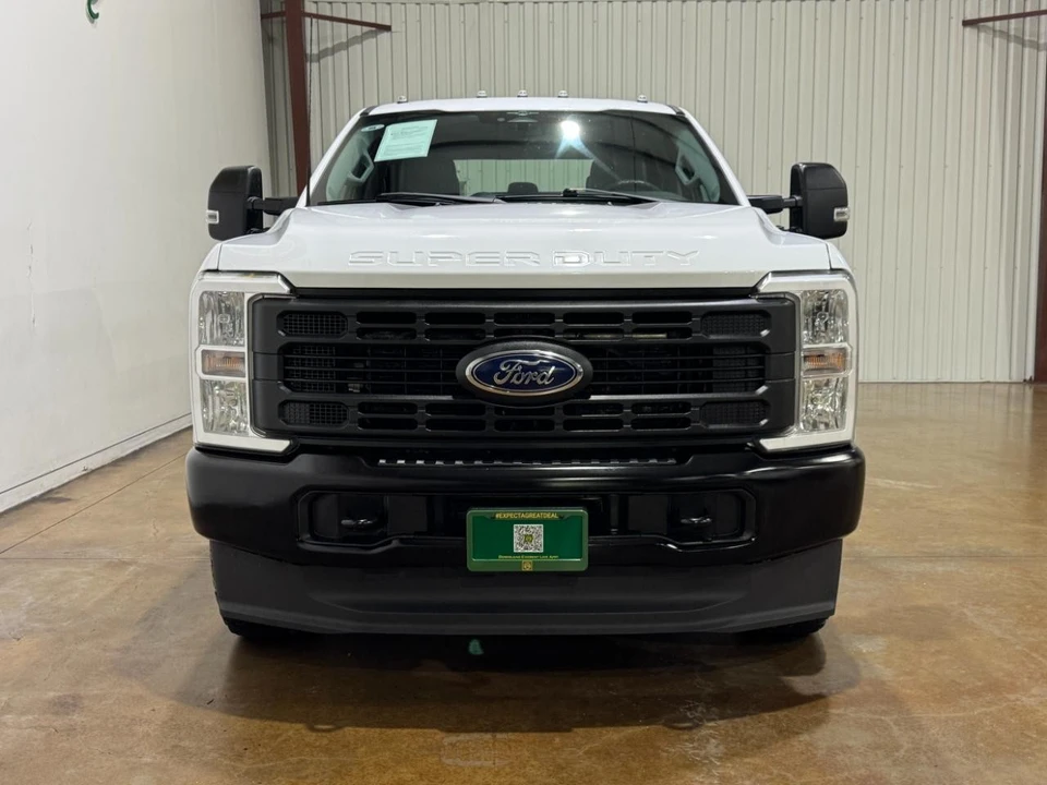 2023 Ford Super Duty 5th Gen - Image 2 of 31