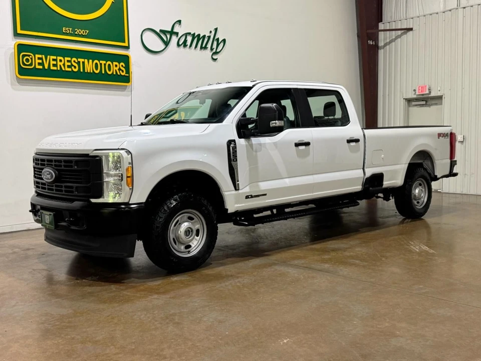 2023 Ford Super Duty 5th Gen - Image 3 of 31