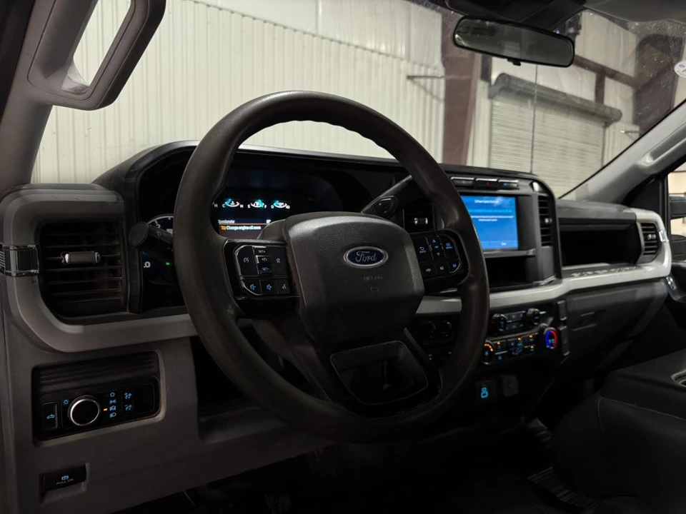 2023 Ford Super Duty 5th Gen - Image 4 of 31