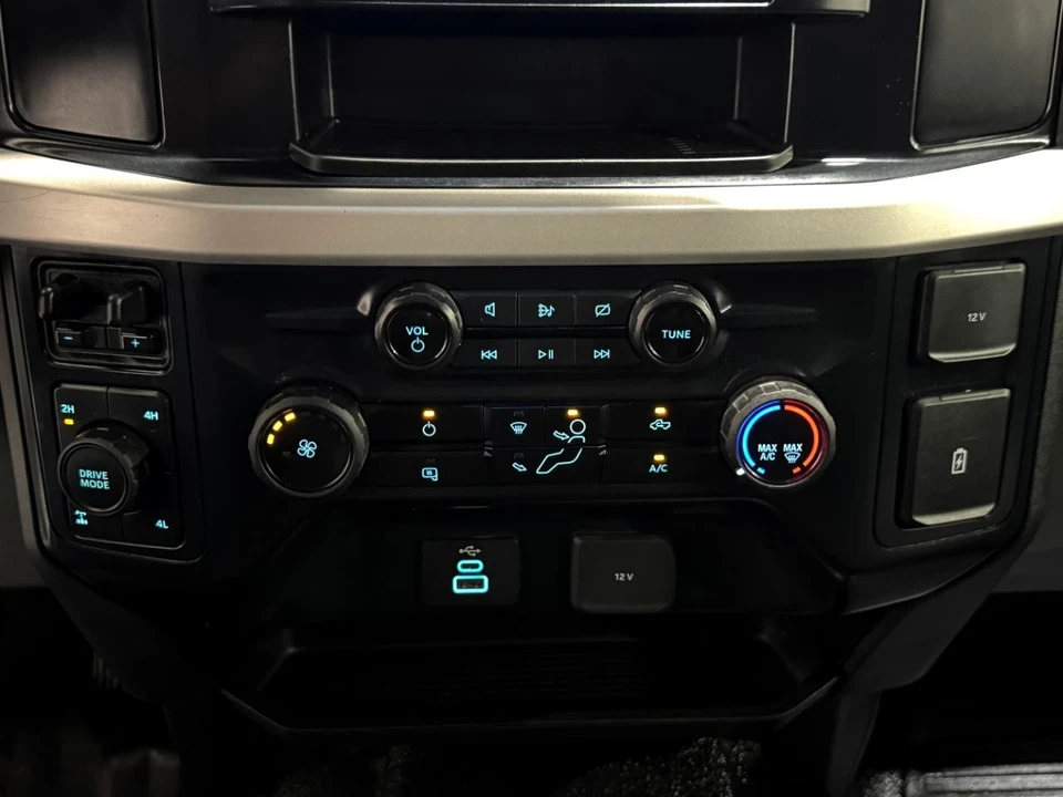 2023 Ford Super Duty 5th Gen - Image 28 of 31